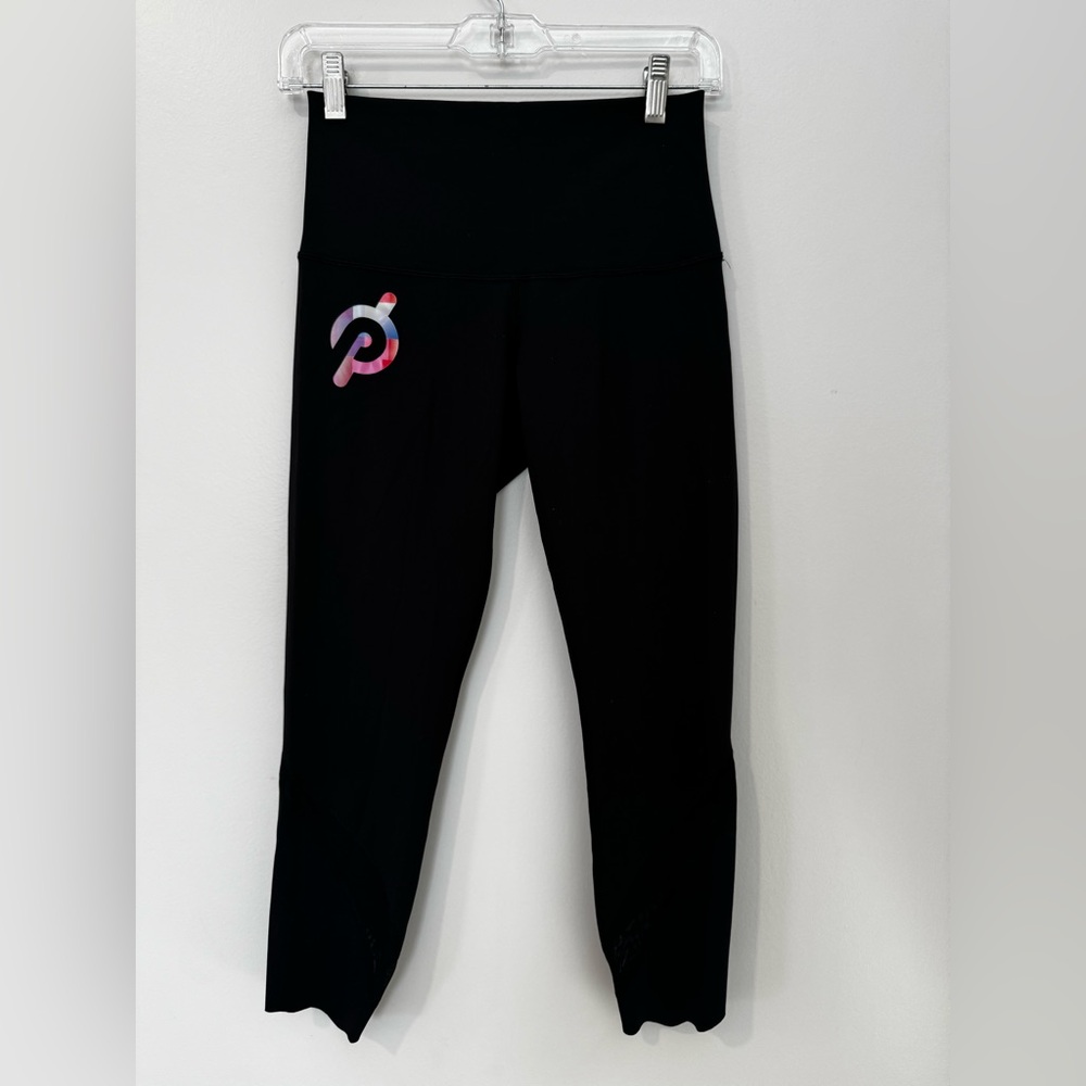 Women’s lululemon x peloton black cropped scallop mesh leggings reversible sz 4